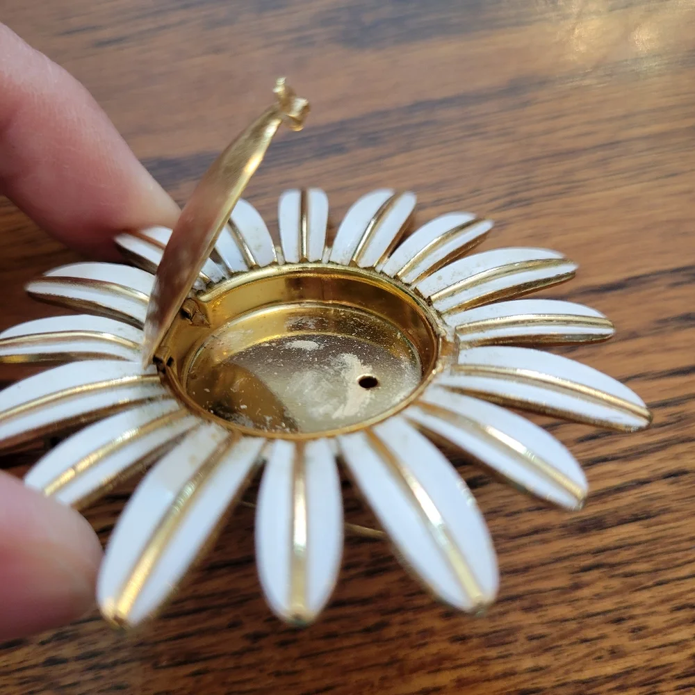 Trio of Vintage Flower Brooches ~ MCM ~ Sarah Coventry ~ Avon ~ Pretty! Mod!
